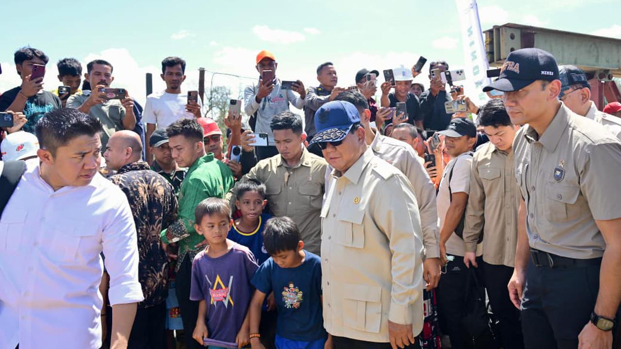 Presiden Prabowo Kunjungi Aceh Tamiang Cek Huntara Pascabanjir